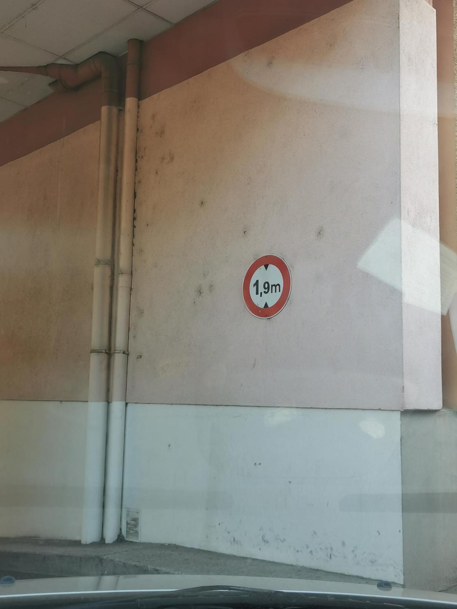 Logement Colmar Centre Avec Parking Exterior photo